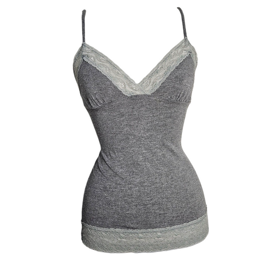 Caraco gris avec dentelle