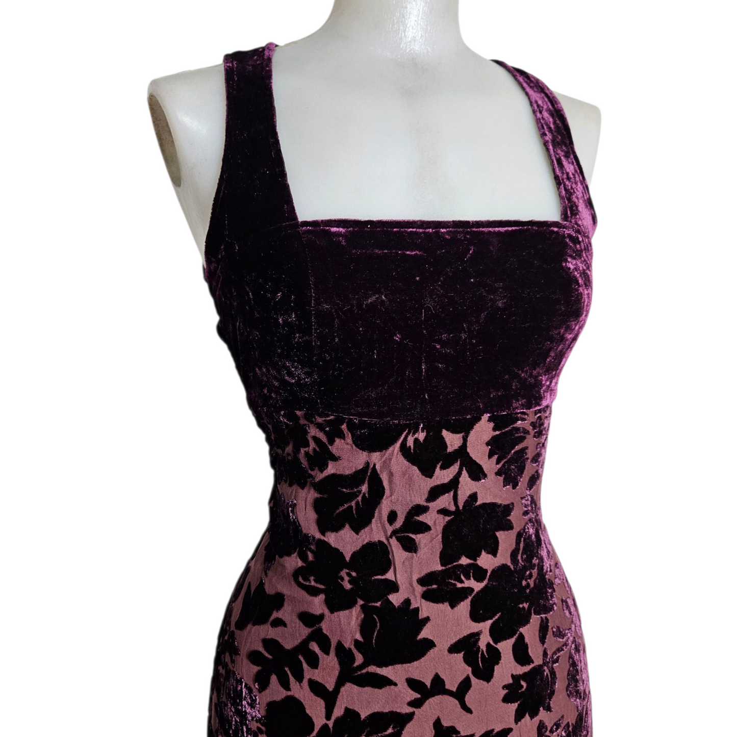 Robe en soie motif en velours ras