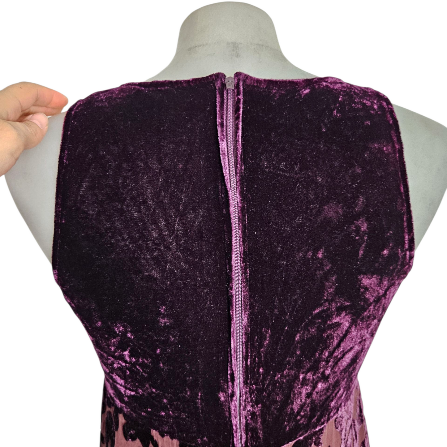 Robe en soie motif en velours ras