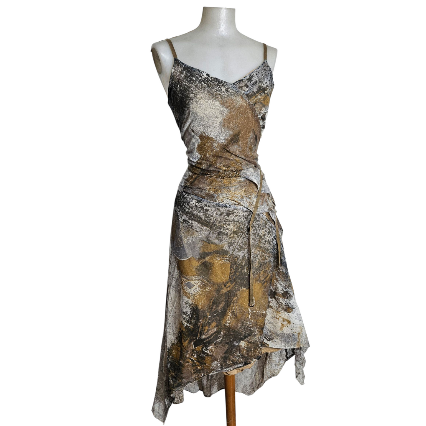 Robe asymétrique tons gris et beige