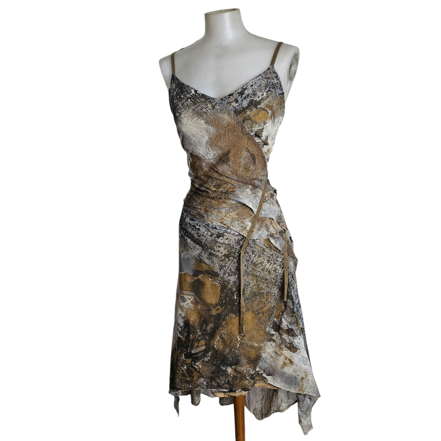 Robe asymétrique tons gris et beige