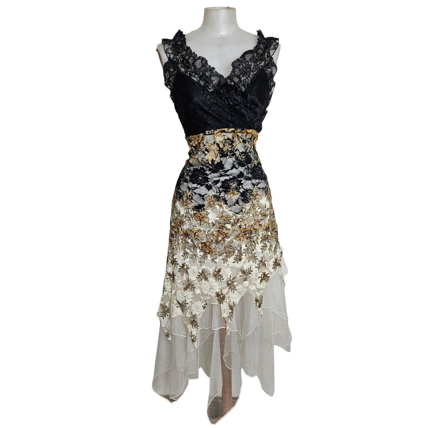 Robe asymétrique en dentelle