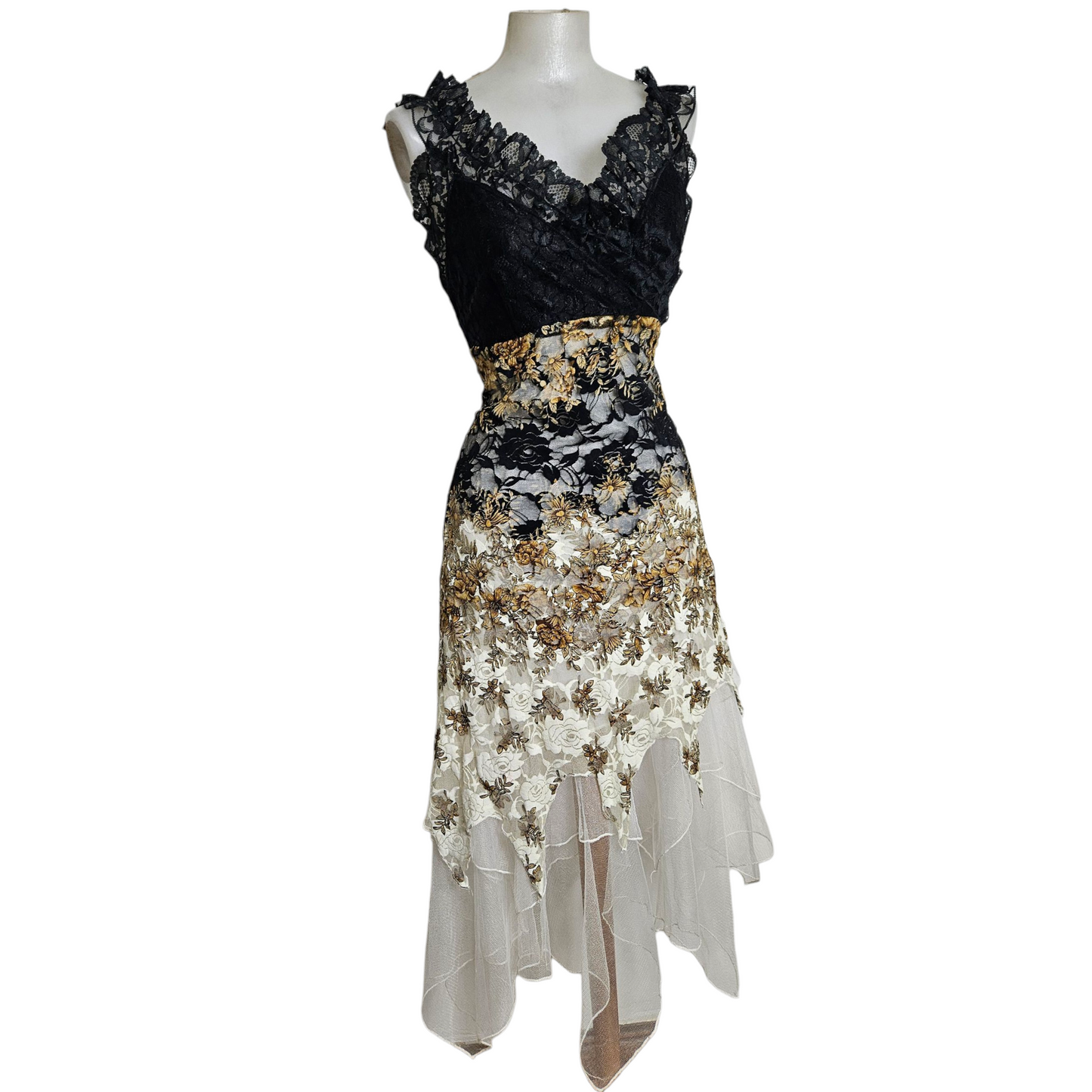 Robe asymétrique en dentelle