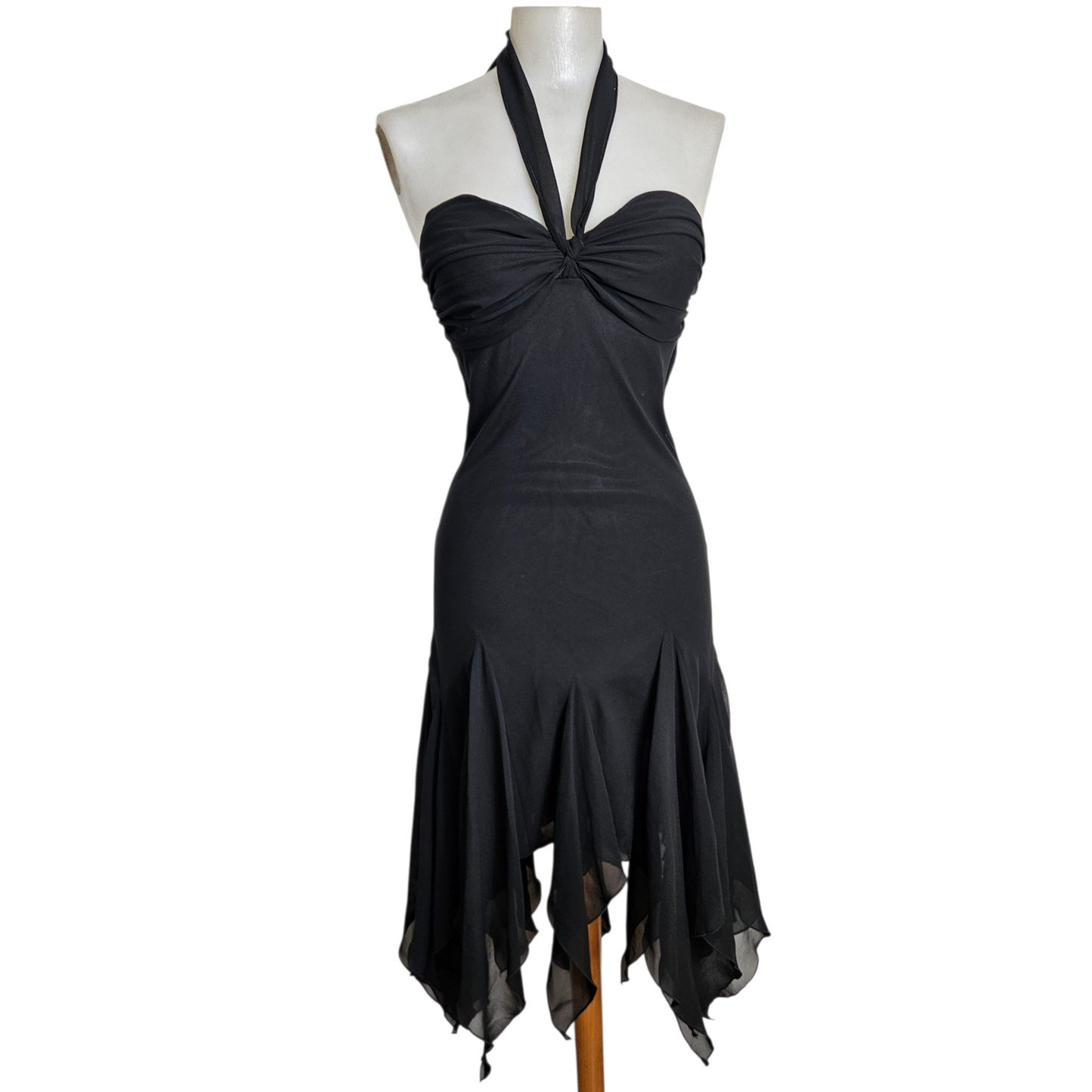 Robe dos nu asymétrique en voile noir