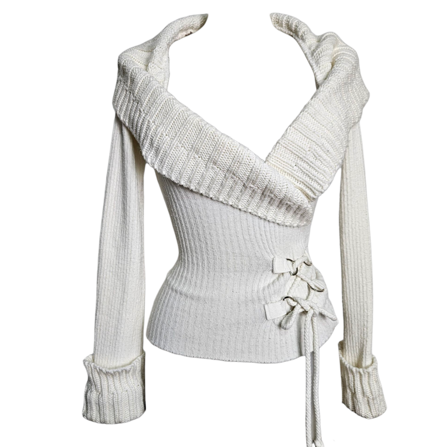 Pull cotelé décolleté et laçage