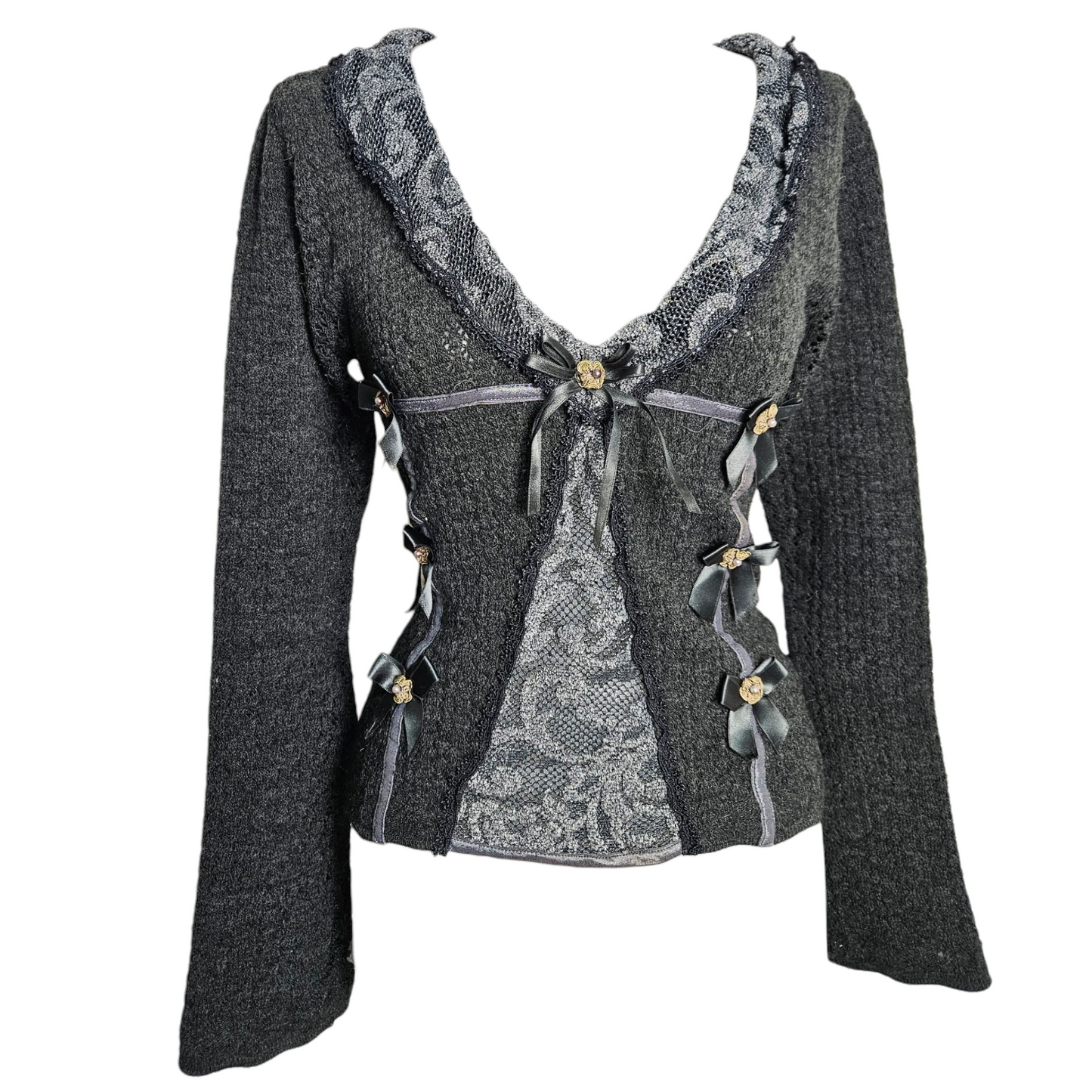 Pull gris détails dentelle et fleurs