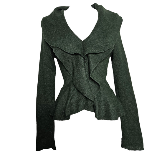 Pull vert à volants