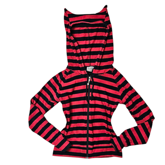 Gilet rayé rouge et noir