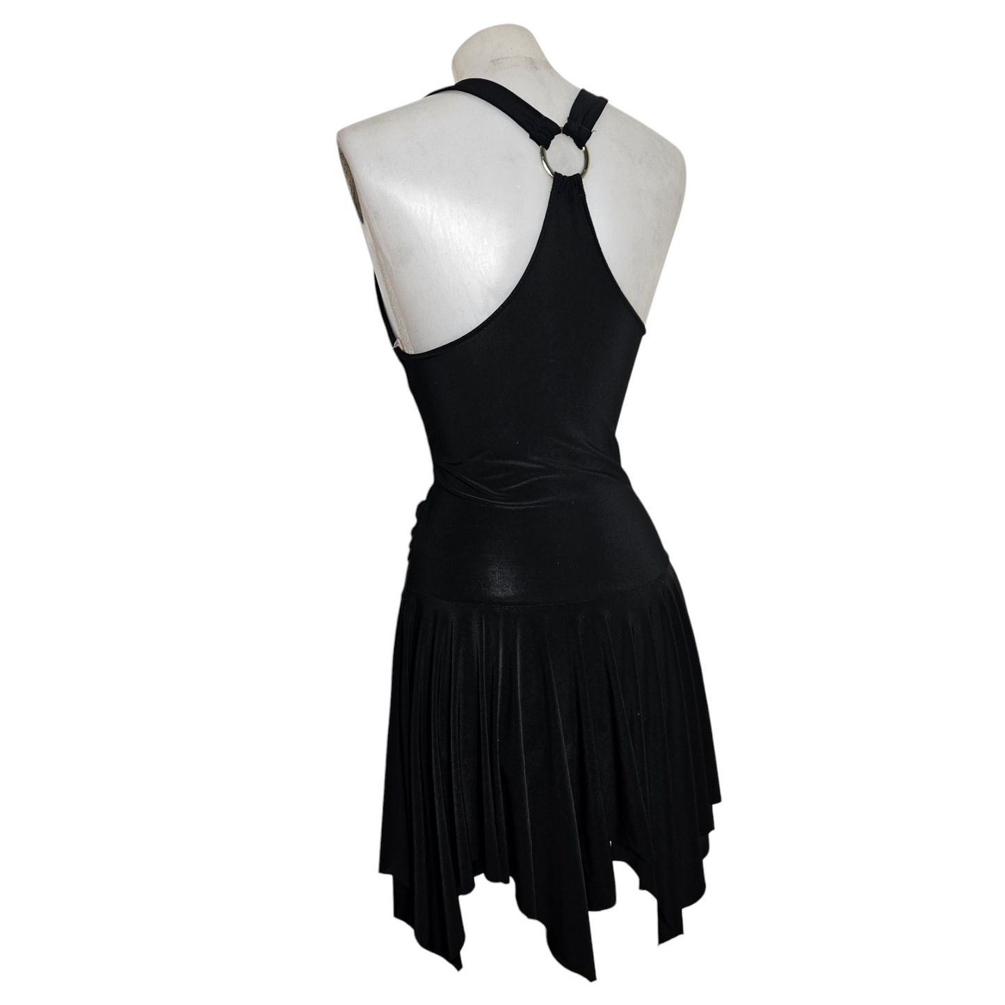 Vestido asimétrico sin espalda