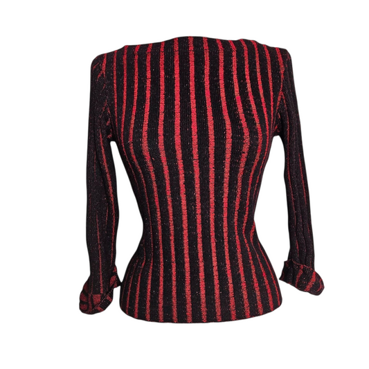 Pull rayé rouge et noir