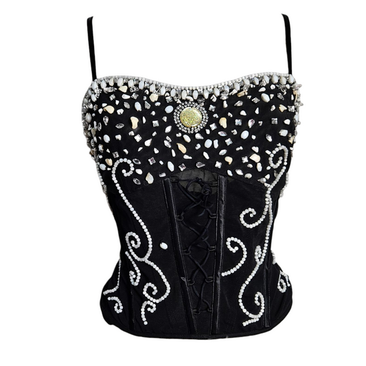 Haut brodé de perles et pierres