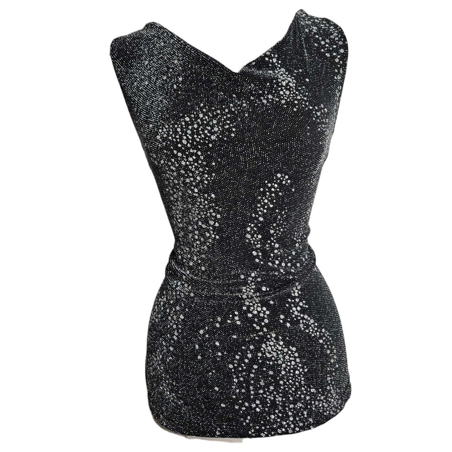 Cuello alto con pedrería