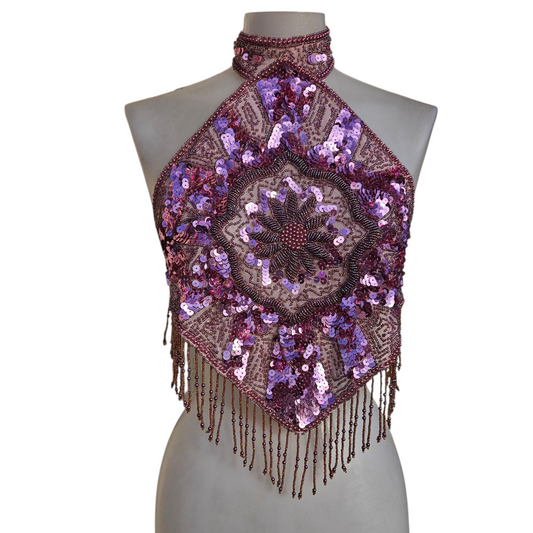 Vestido rosa sin espalda bordado con lentejuelas