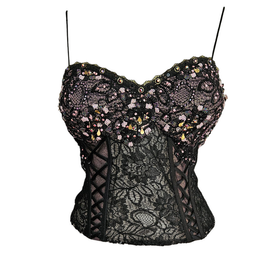 Haut brodé de pierres et perles