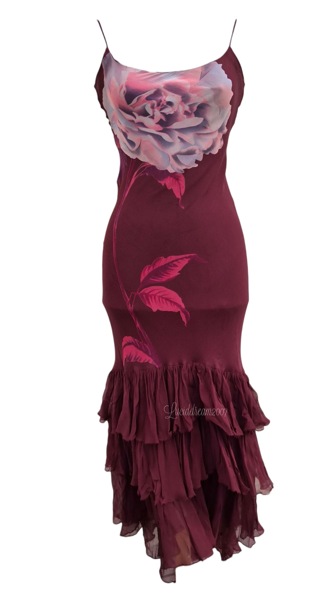 Robe en soie dos nu avec châle