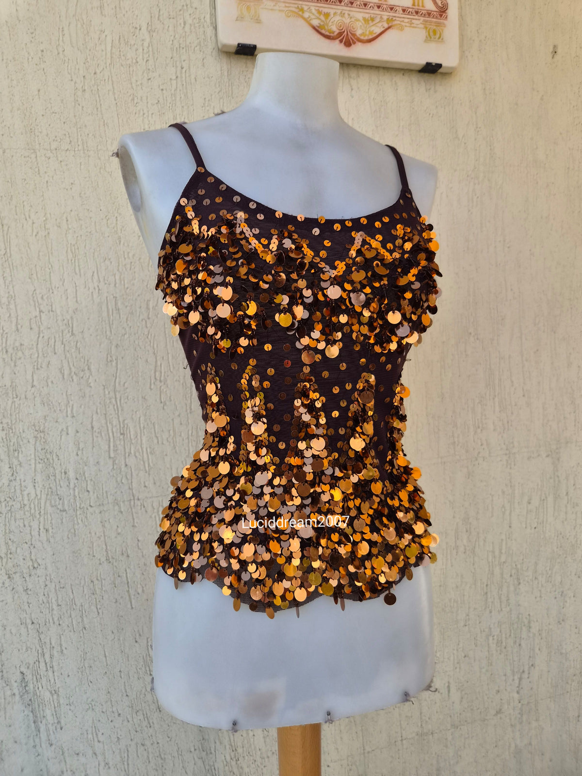 Haut en voile marron brodé de sequins