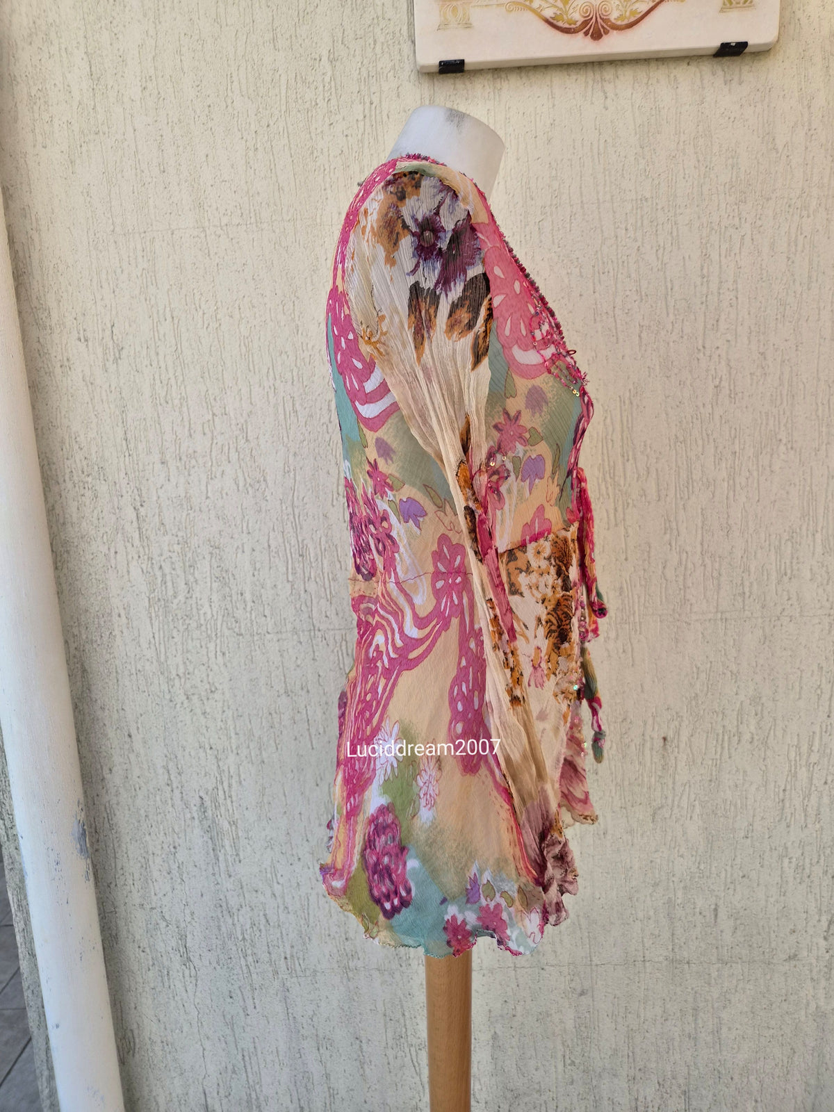 Haut en voile floral brodé