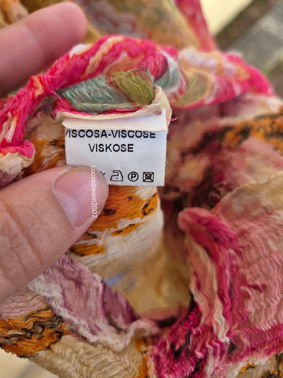 Haut en voile floral brodé
