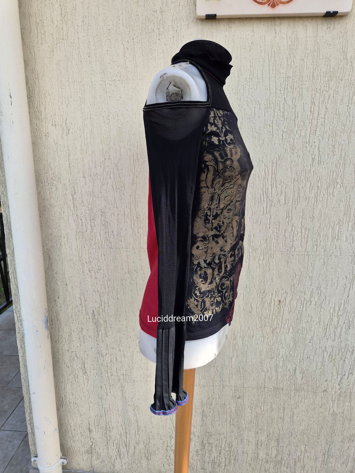 Save The Queen voile top