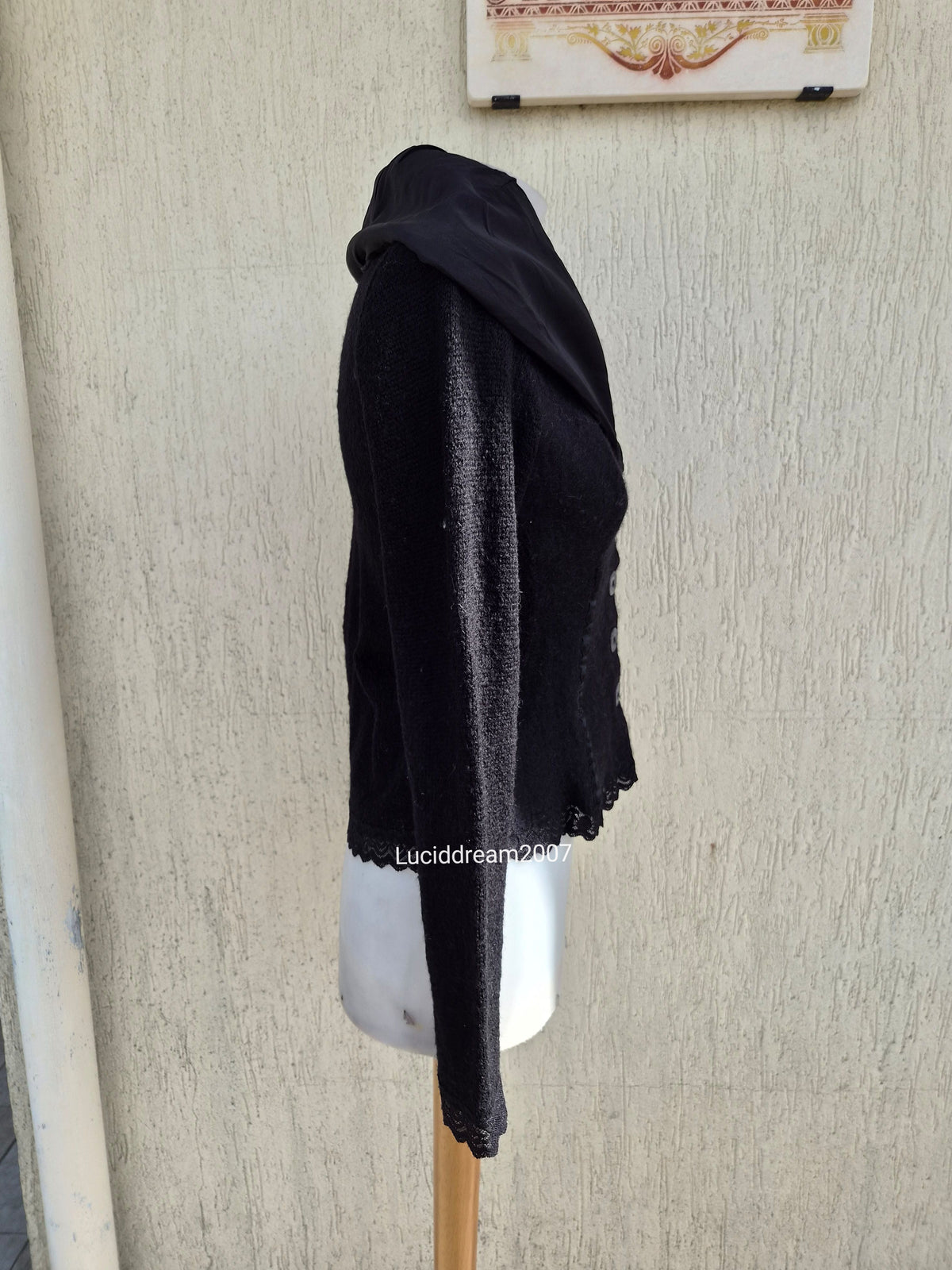 Lapel collar sweater