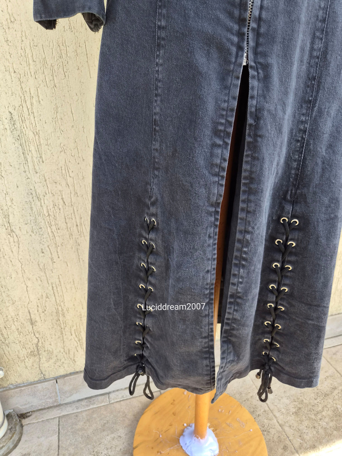 Poizen Industries strap coat