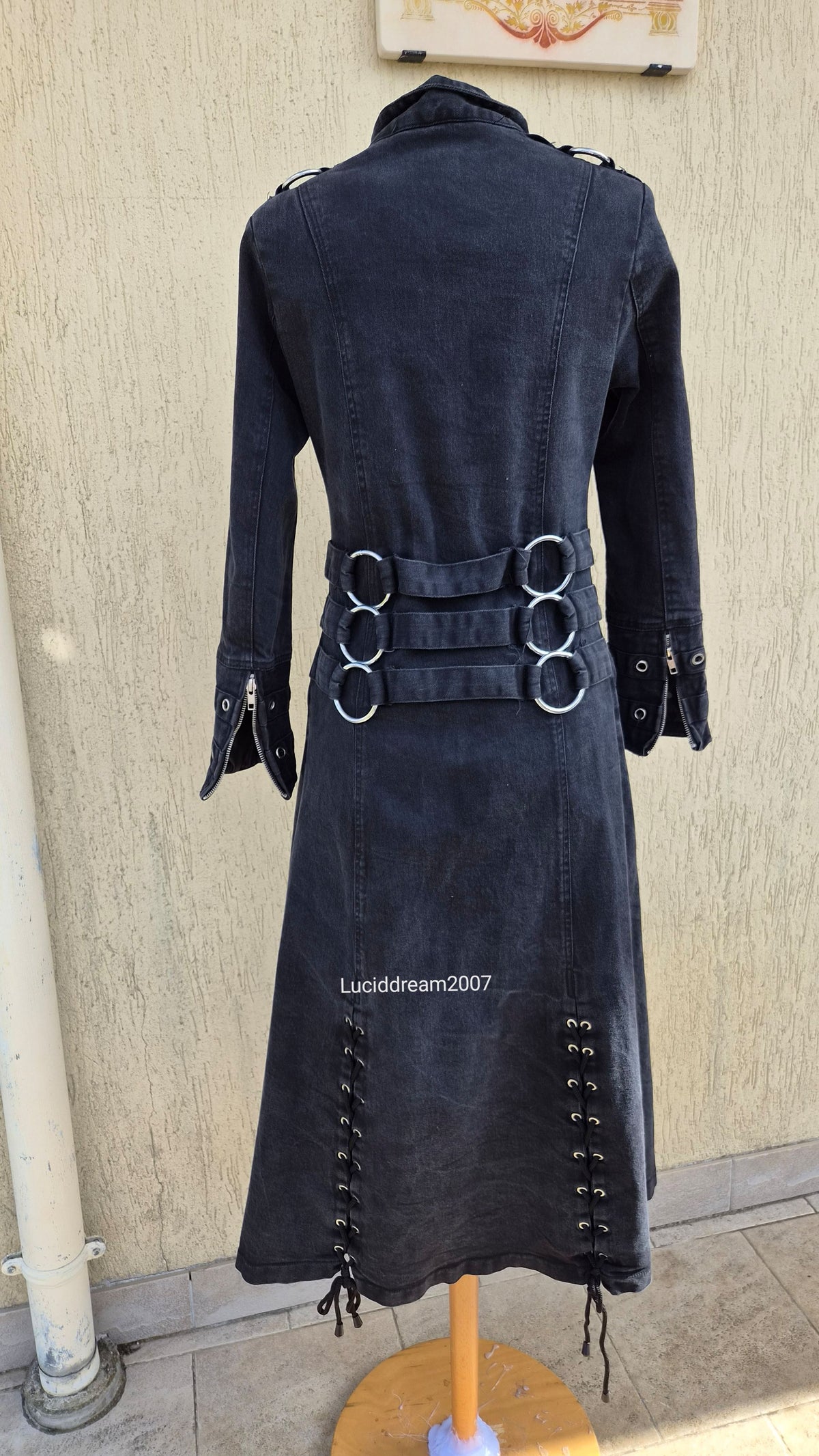 Poizen Industries strap coat