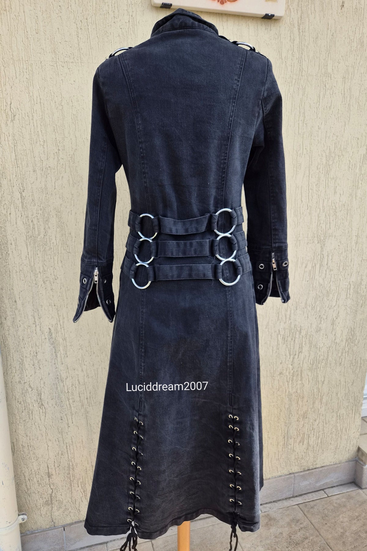 Poizen Industries strap coat