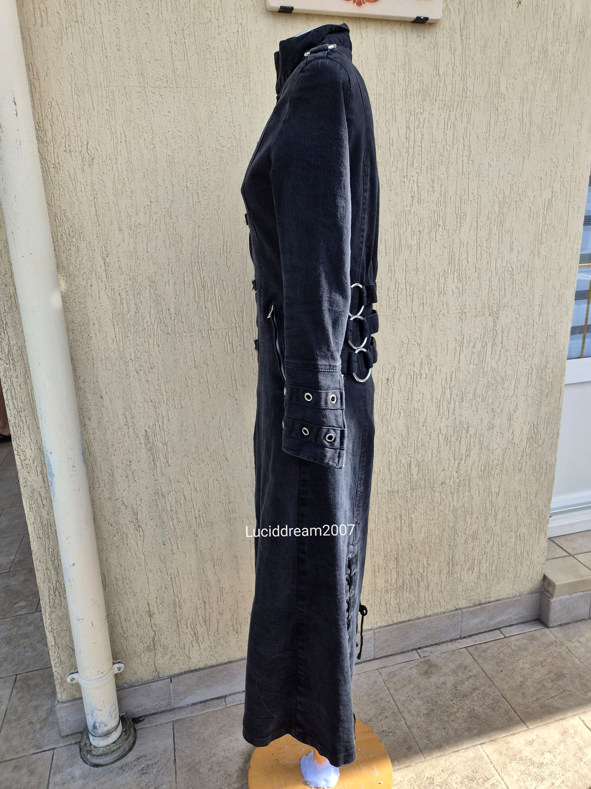 Poizen Industries strap coat