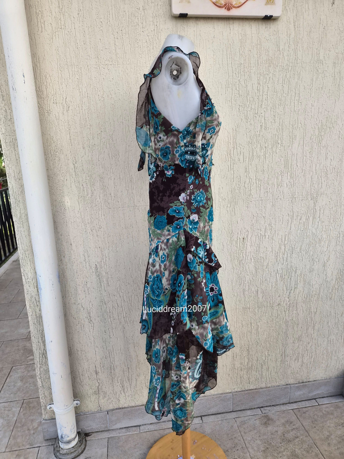 Robe en voile floral bleue et marron