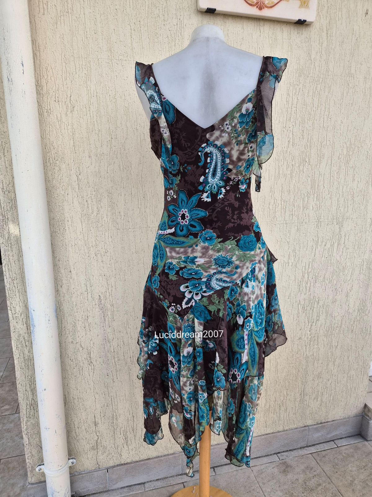 Robe en voile floral bleue et marron