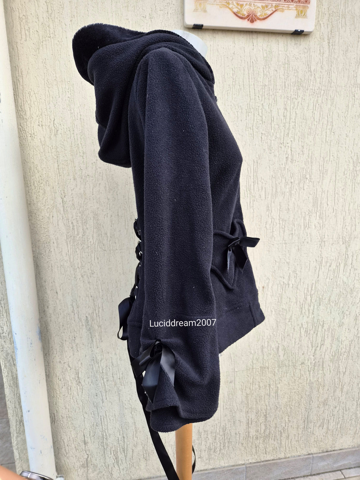 Short lace-up back jacket