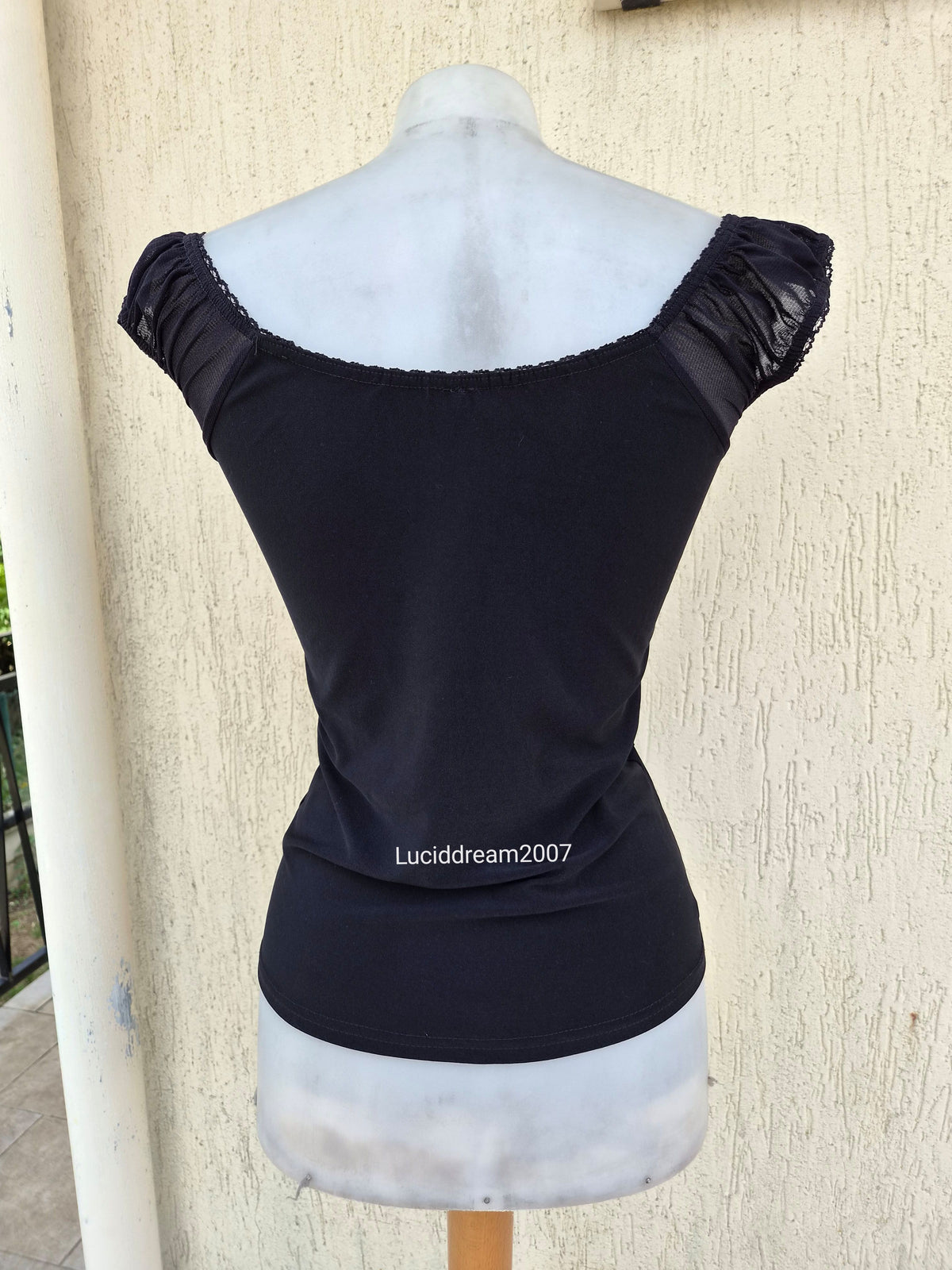 Haut esprit corset détails strass