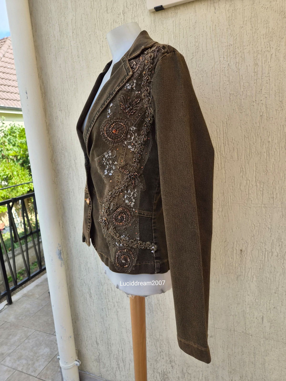 Embroidered denim jacket