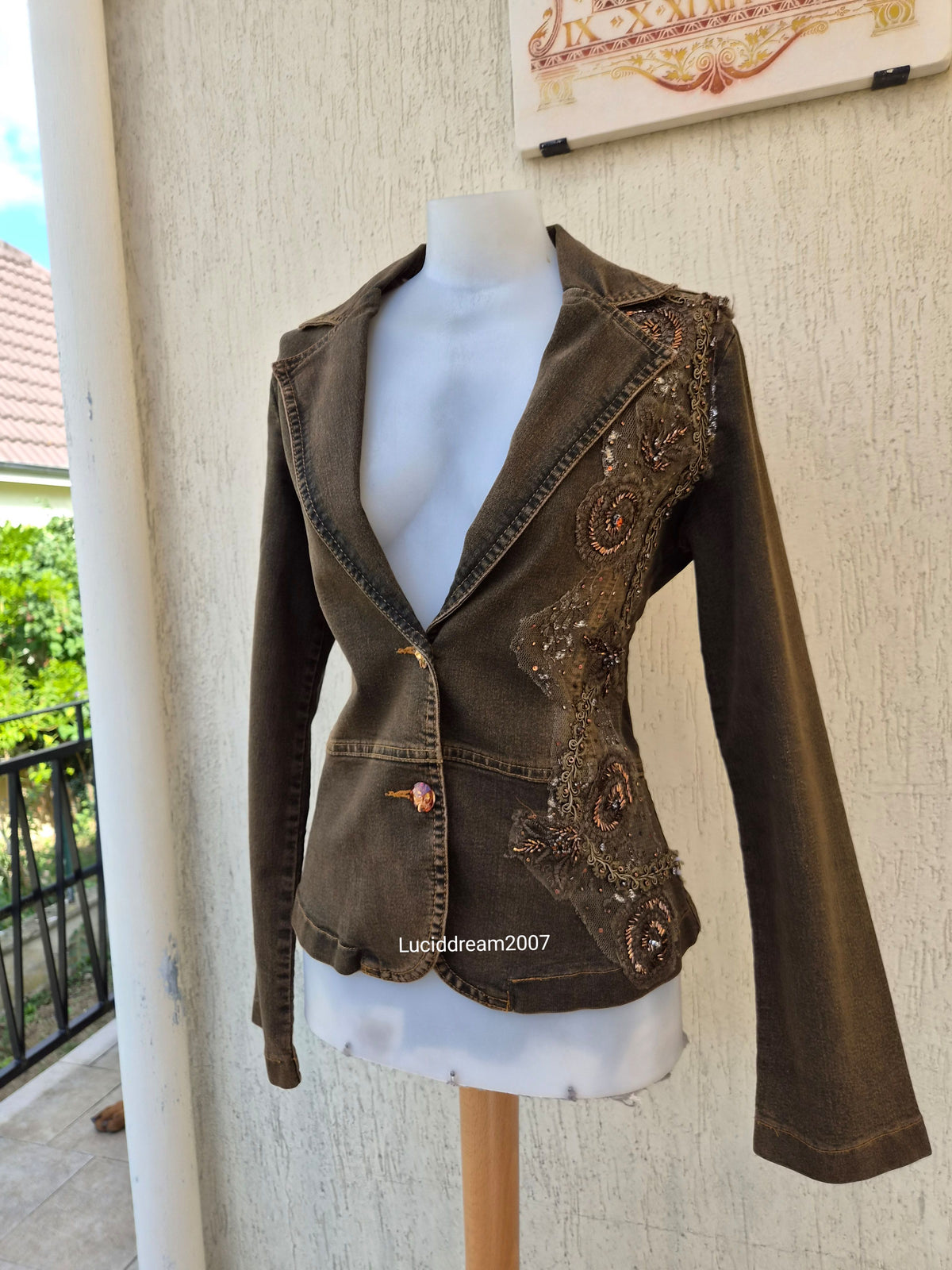 Embroidered denim jacket