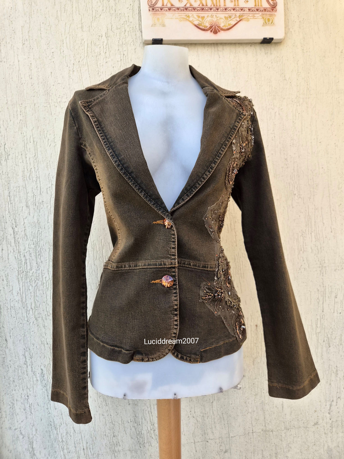 Embroidered denim jacket