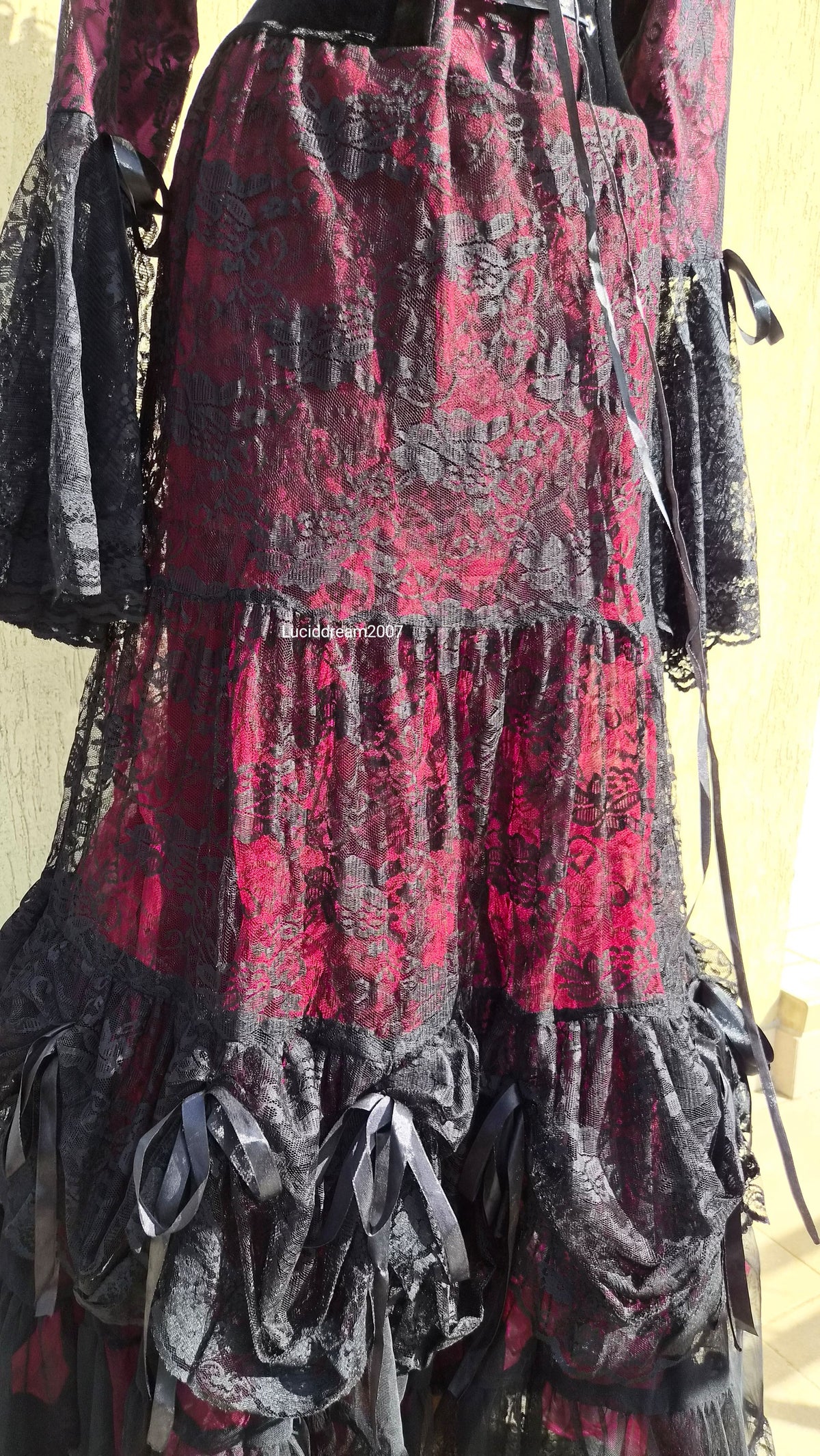 Robe longue en velours et dentelle BARES