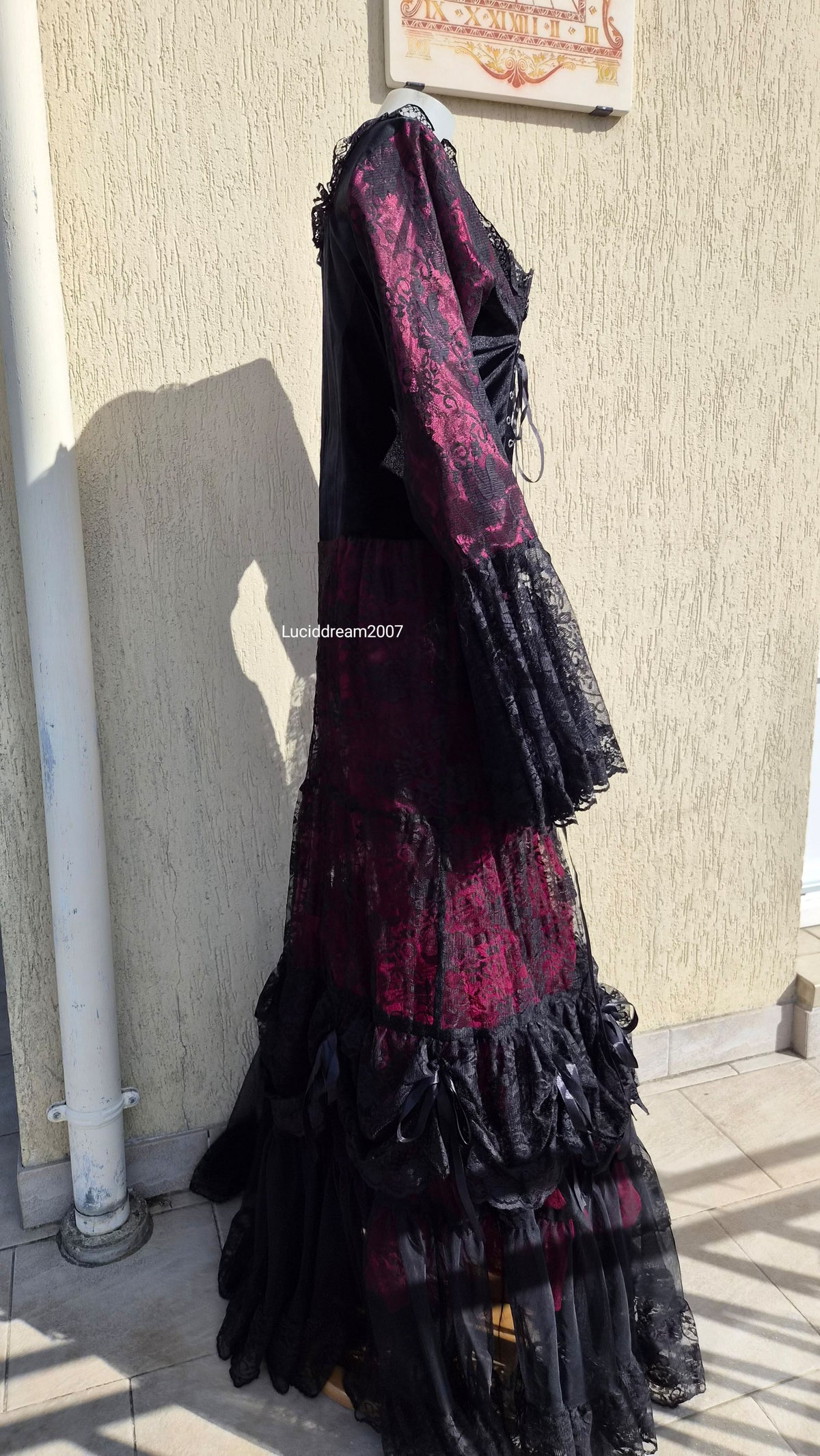 Robe longue en velours et dentelle BARES