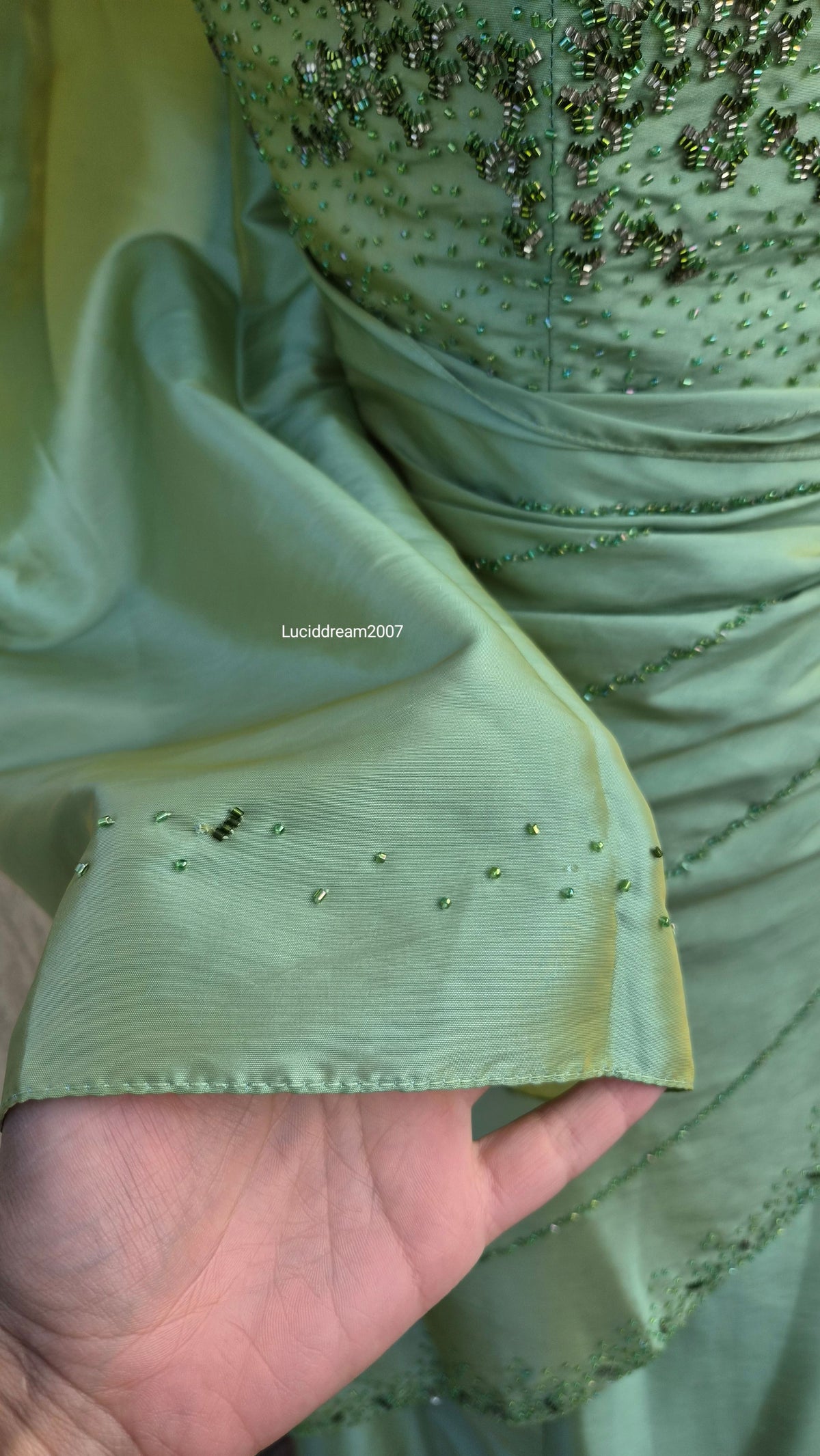 Robe bustier brodée verte