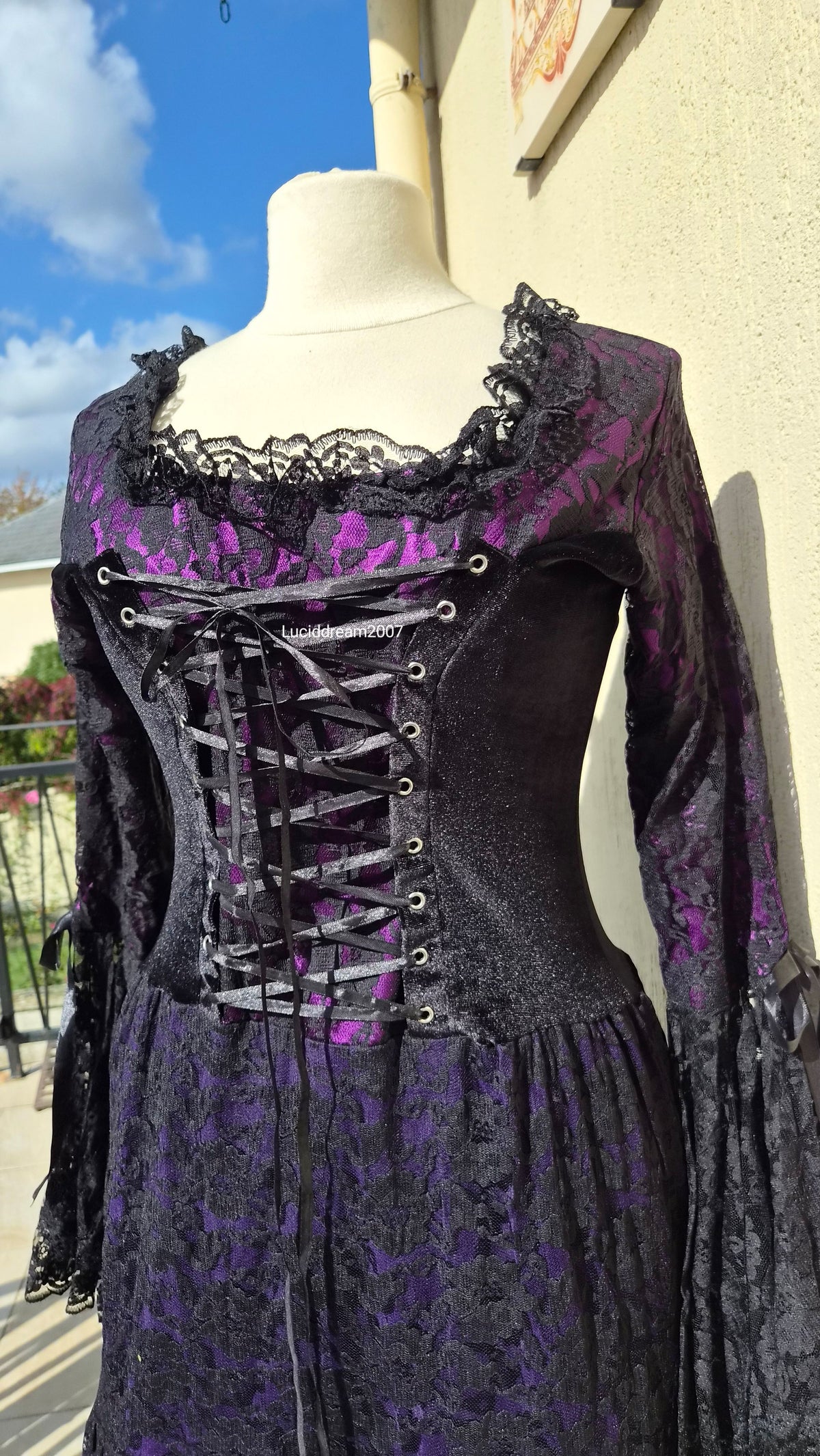 Robe en dentelle et velours BARES