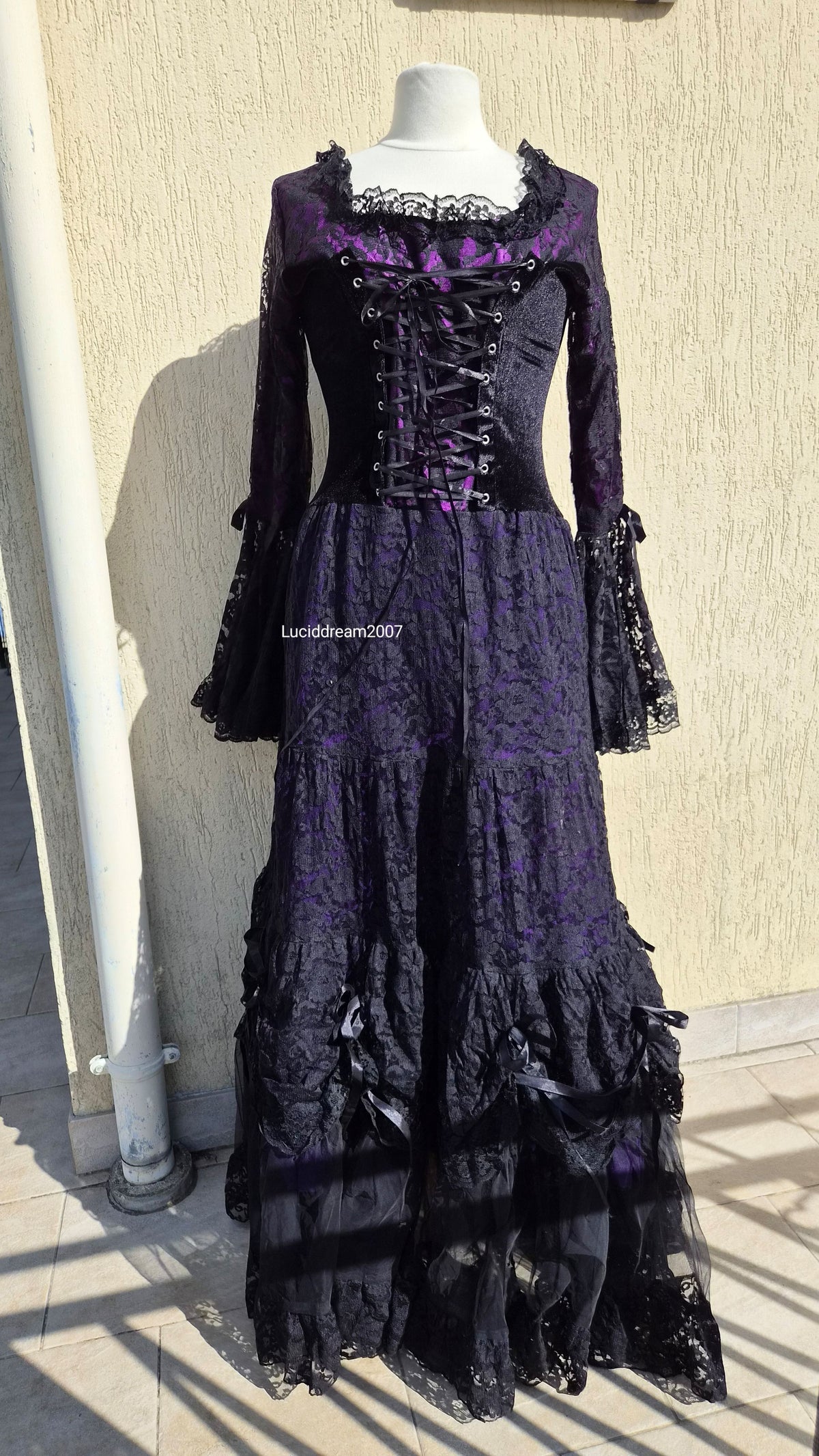 Robe en dentelle et velours BARES