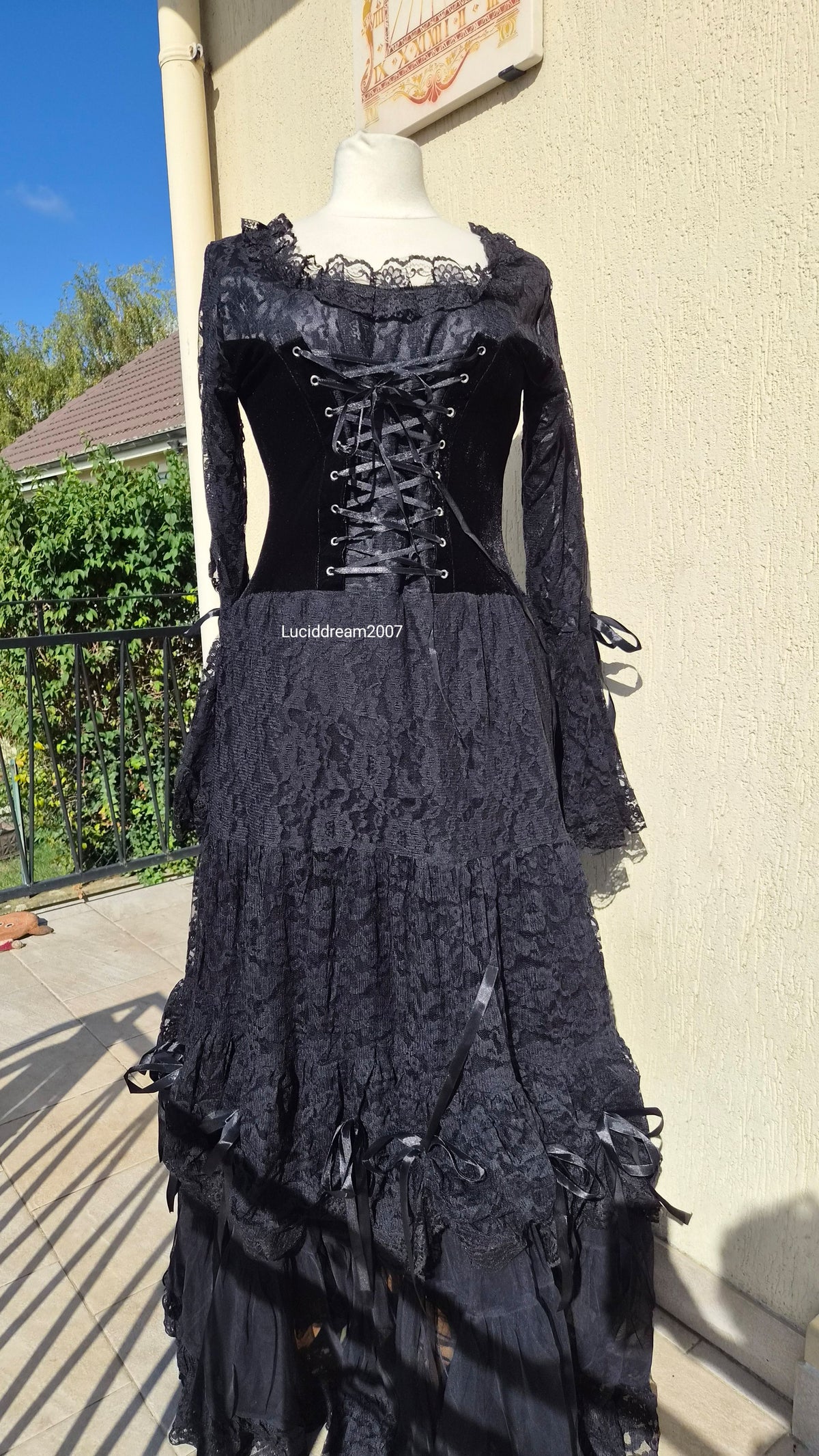 Robe en dentelle et velours BARES
