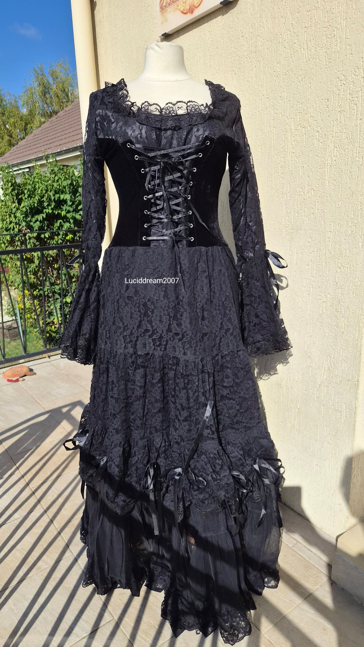 Robe en dentelle et velours BARES