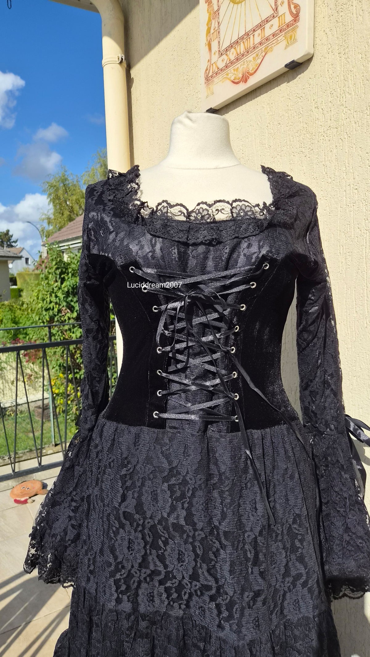 Robe en dentelle et velours BARES