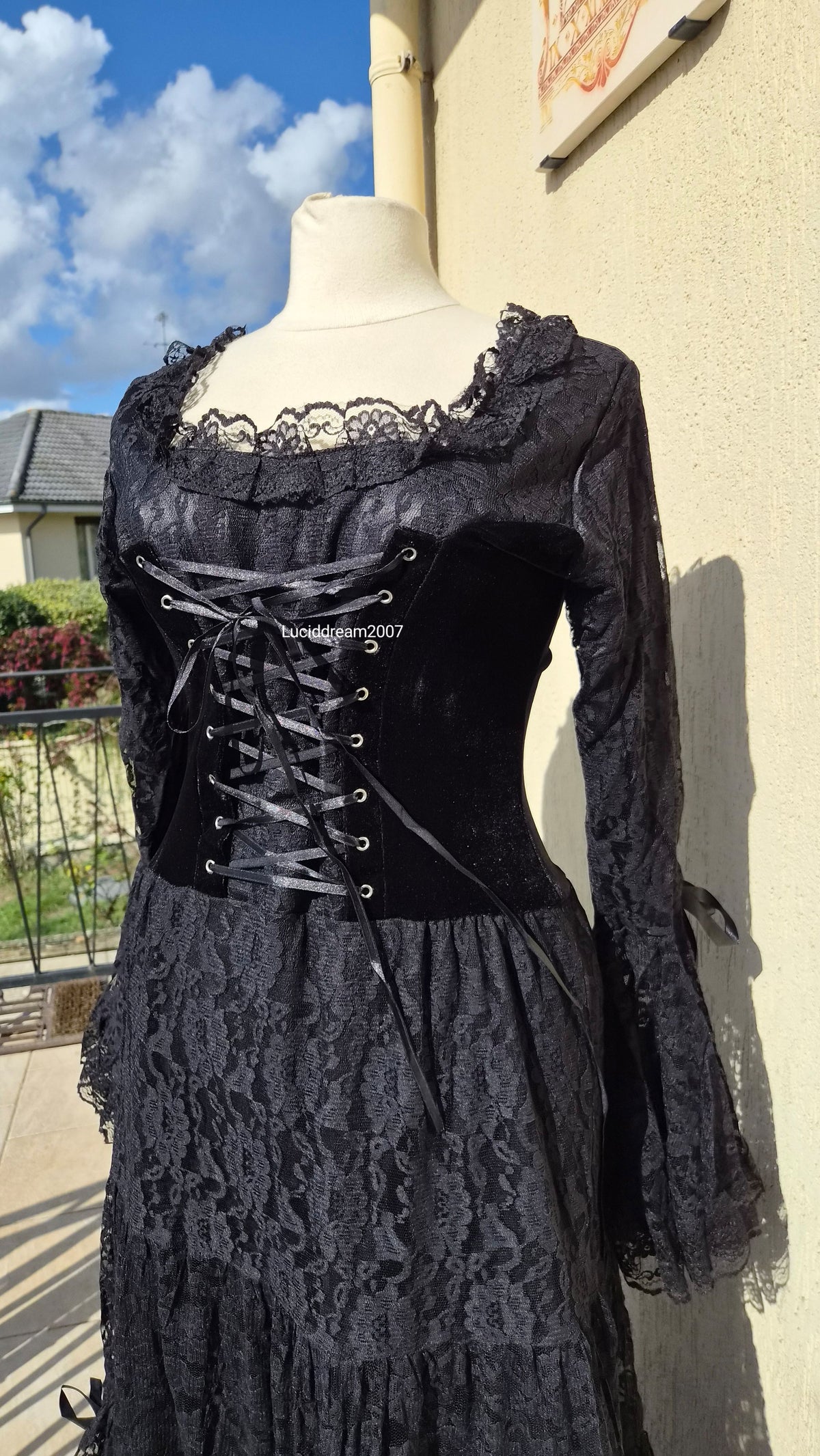 Robe en dentelle et velours BARES