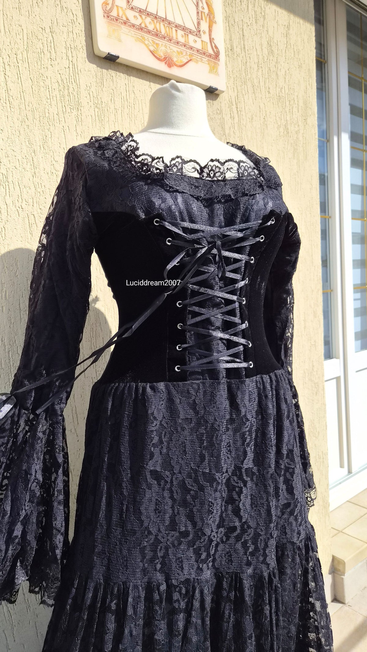 Robe en dentelle et velours BARES