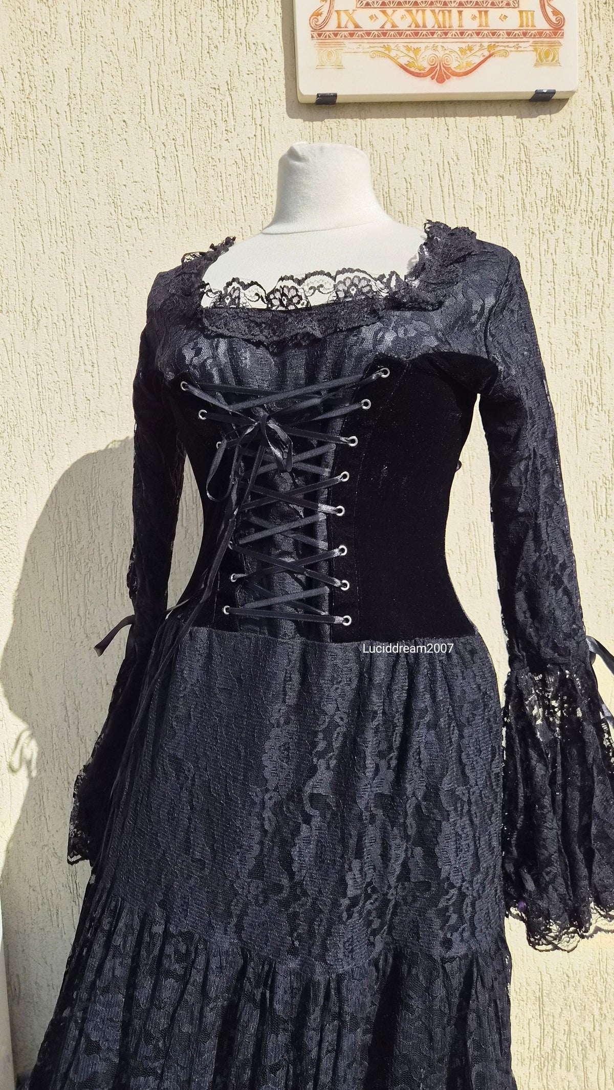 Robe en dentelle et velours BARES