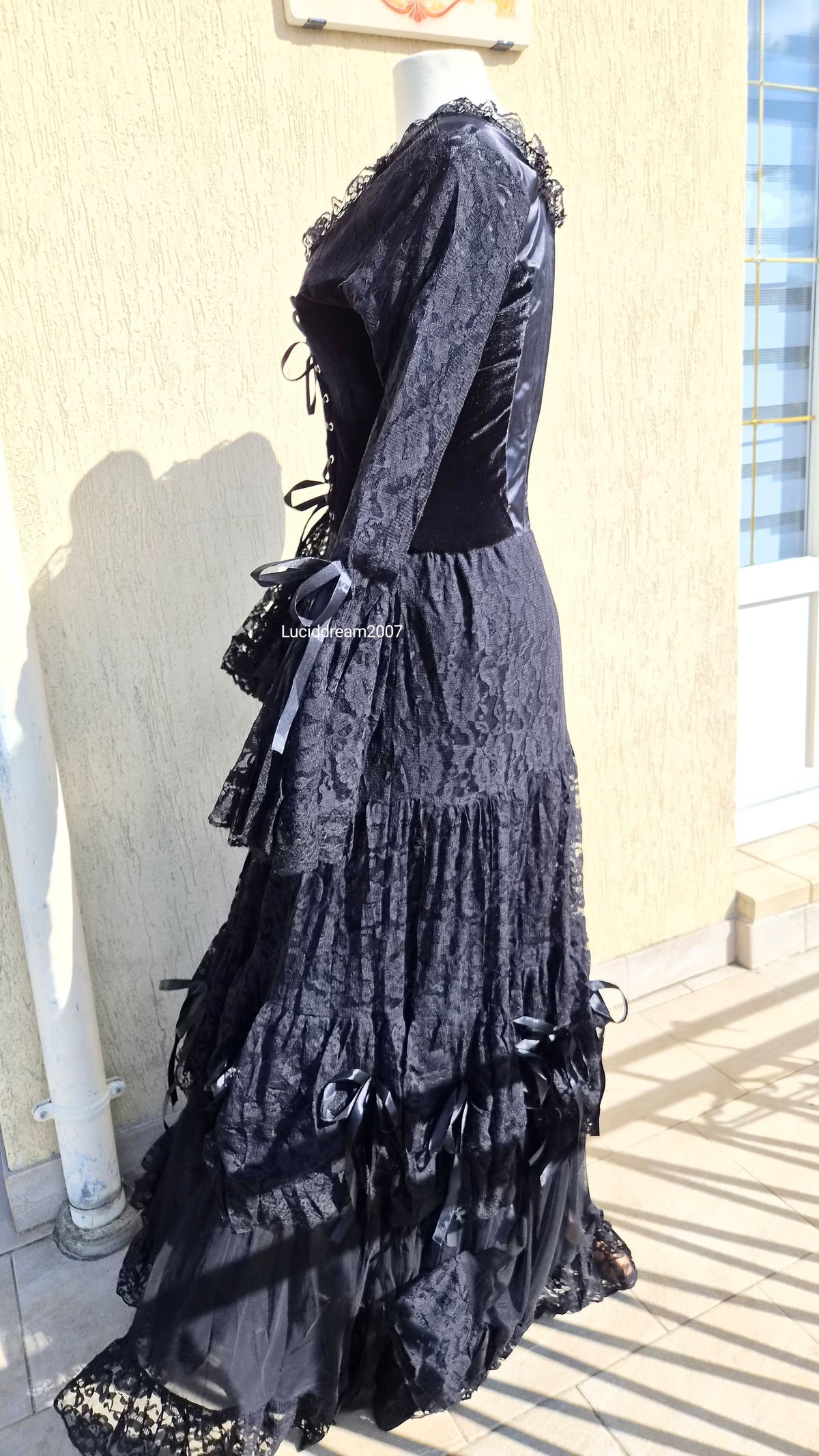 Robe en dentelle et velours BARES