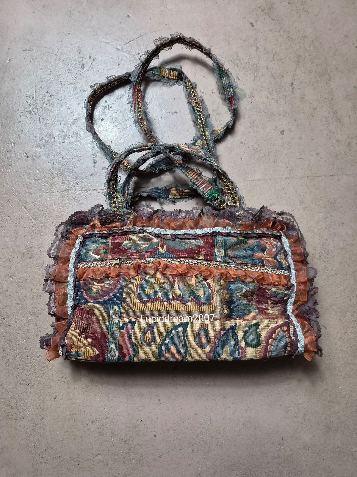 Sac brodé