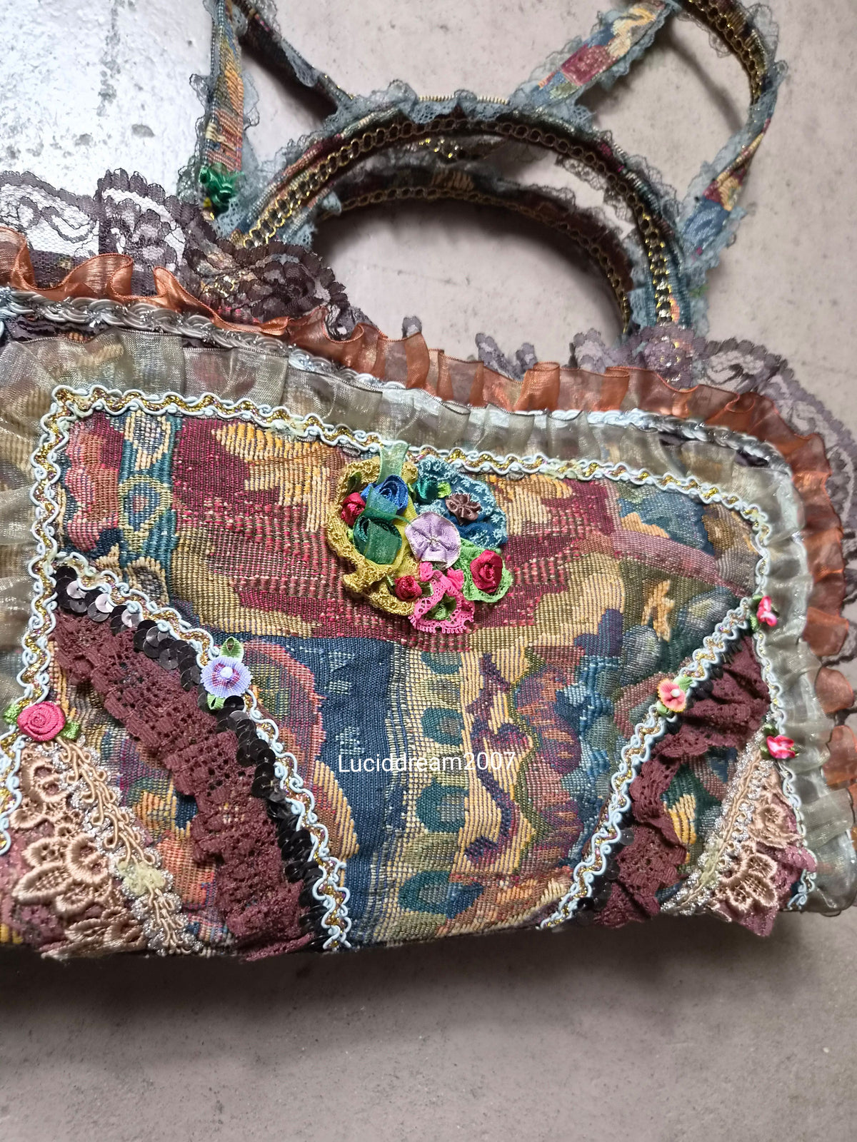 Sac brodé
