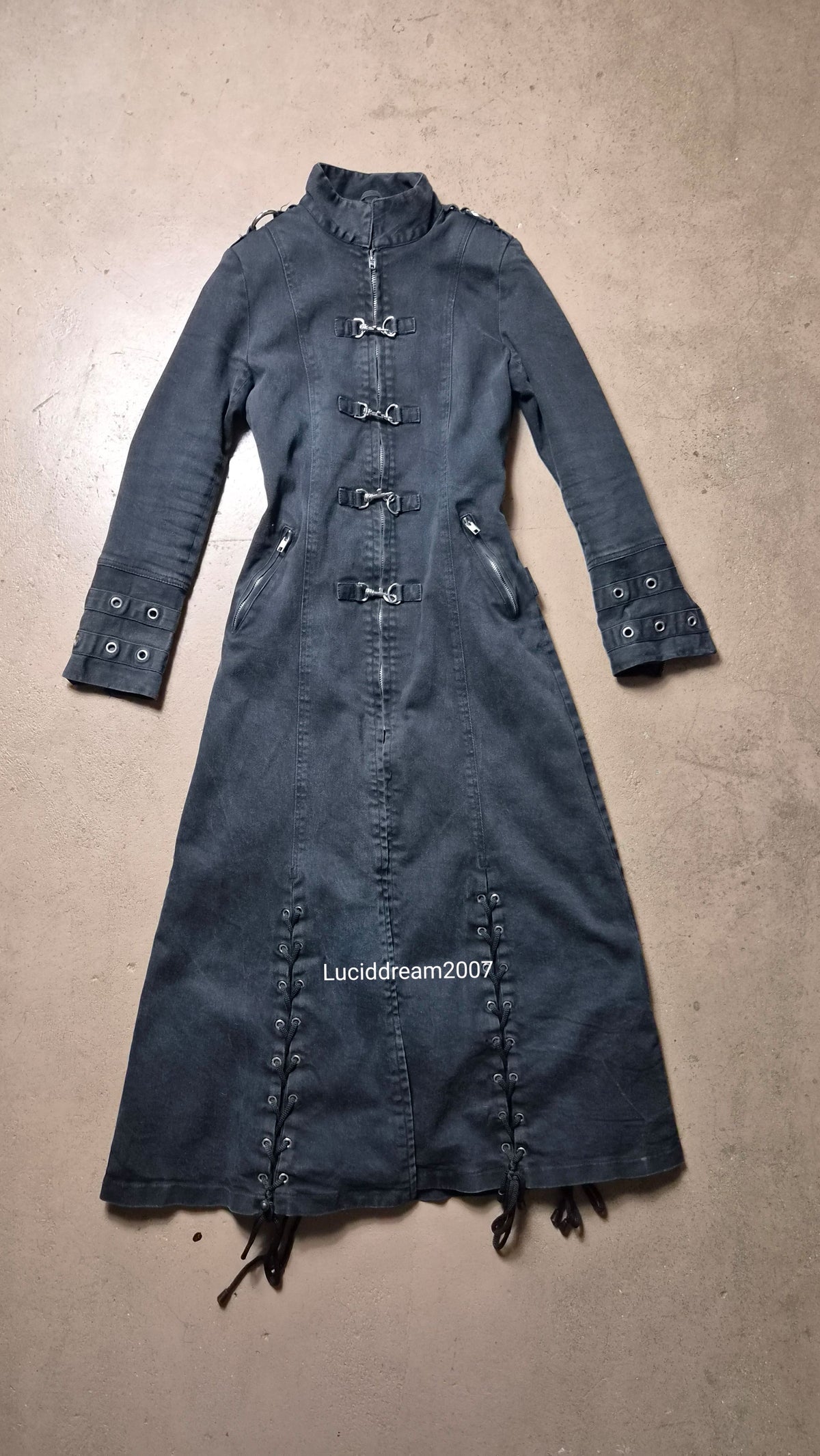 Poizen Industries strap coat